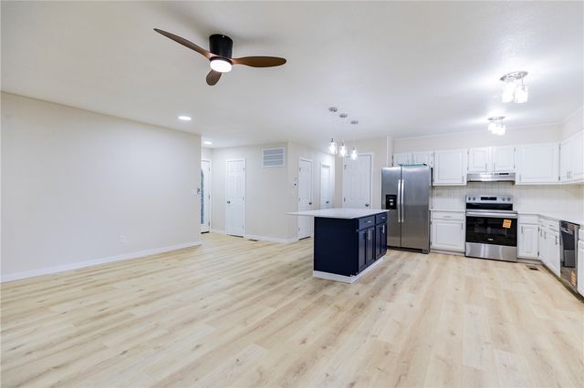 14 Abbey Lane, Bella Vista, AR 72715
