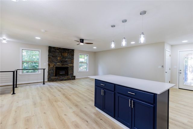 14 Abbey Lane, Bella Vista, AR 72715