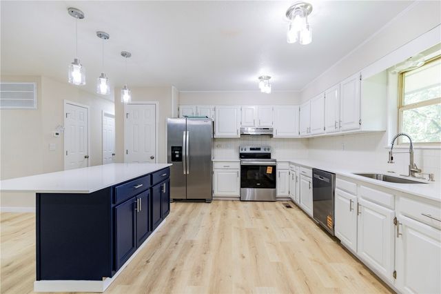 14 Abbey Lane, Bella Vista, AR 72715