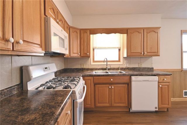 7139 Lamar Avenue, Overland Park, KS 66204