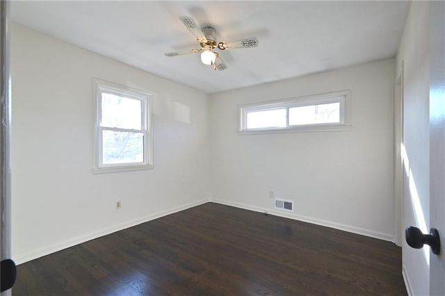 7139 Lamar Avenue, Overland Park, KS 66204