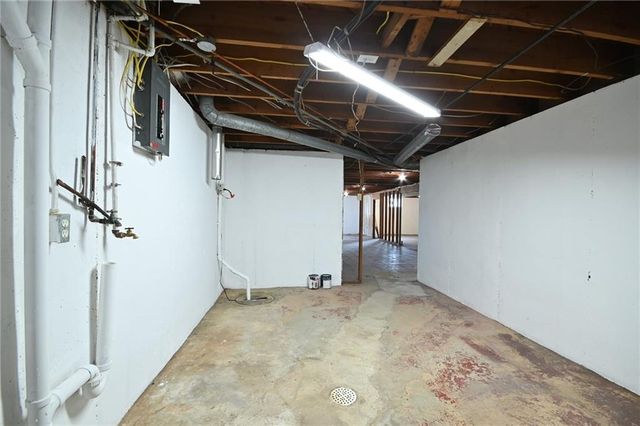 7139 Lamar Avenue, Overland Park, KS 66204