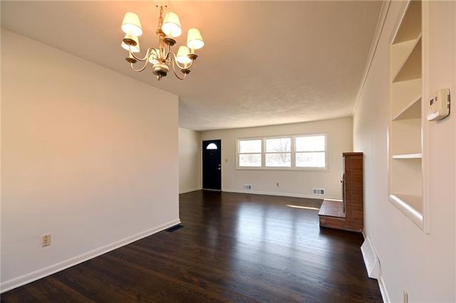 7139 Lamar Avenue, Overland Park, KS 66204