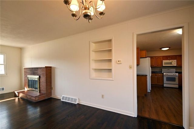 7139 Lamar Avenue, Overland Park, KS 66204