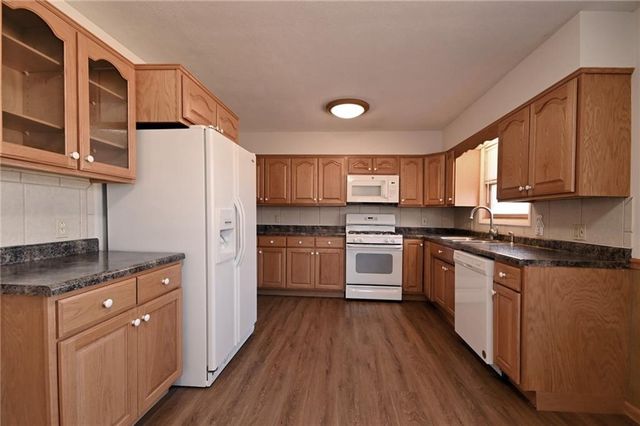 7139 Lamar Avenue, Overland Park, KS 66204