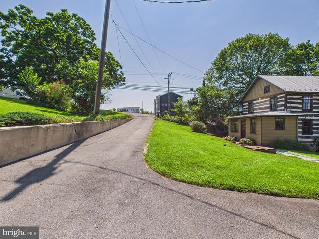 422 GETTYSBURG PIKE, Mechanicsburg, PA 17055