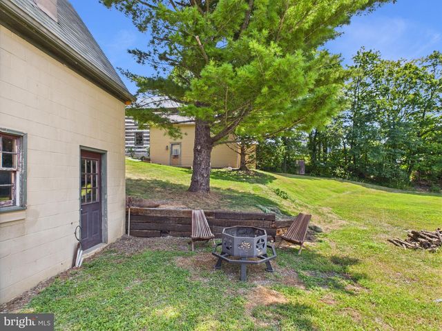 422 GETTYSBURG PIKE, Mechanicsburg, PA 17055