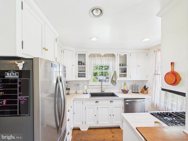 422 GETTYSBURG PIKE, Mechanicsburg, PA 17055