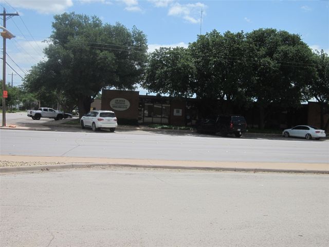 281-283 N Willis Street, Abilene, TX 79603