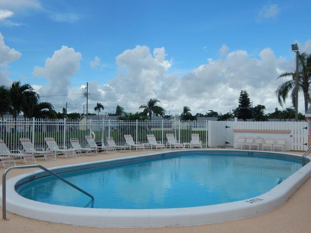 2847 Duke Lane, Delray Beach, FL 33445