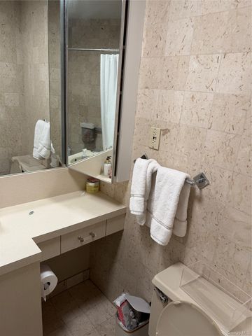 376 Central Avenue 2N, Lawrence, NY 11559