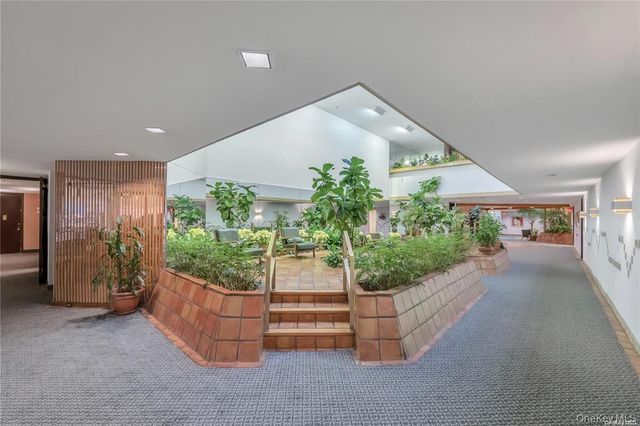 376 Central Avenue 2N, Lawrence, NY 11559