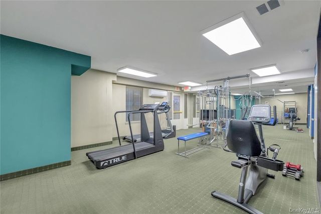 376 Central Avenue 2N, Lawrence, NY 11559