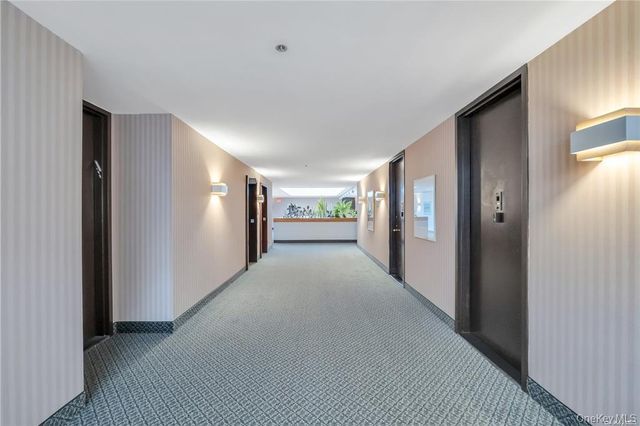 376 Central Avenue 2N, Lawrence, NY 11559