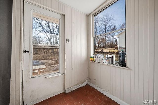 10558 Hobday Avenue, St Ann, MO 63074