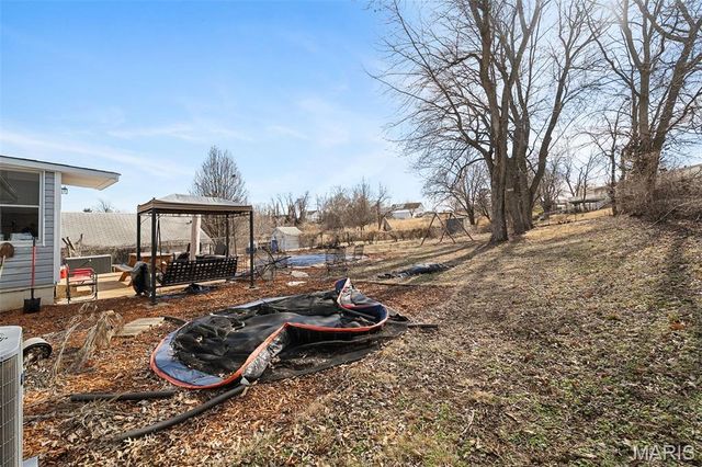 10558 Hobday Avenue, St Ann, MO 63074