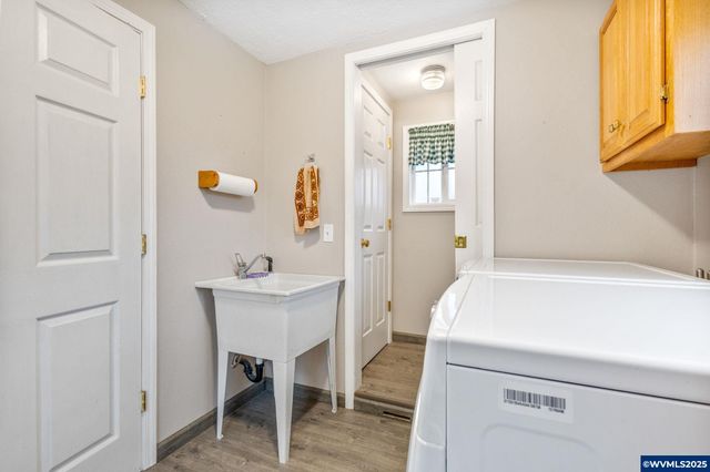 5435 Val View Dr SE, Turner, OR 97392