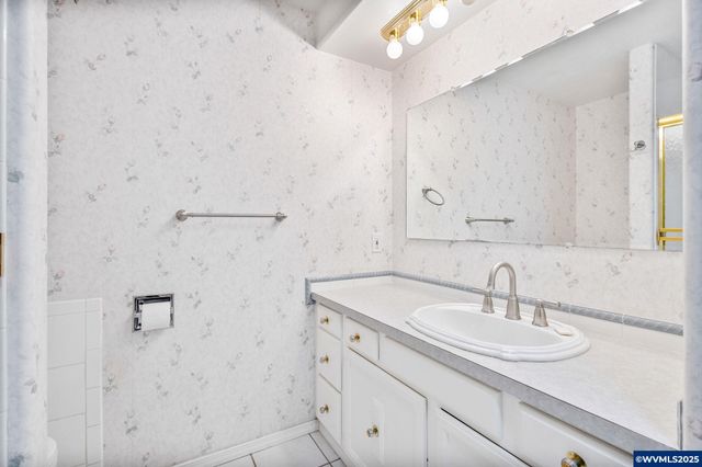 5435 Val View Dr SE, Turner, OR 97392