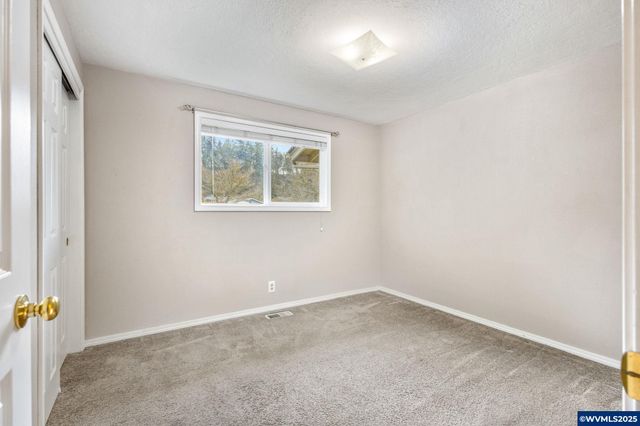 5435 Val View Dr SE, Turner, OR 97392