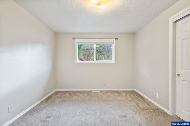 5435 Val View Dr SE, Turner, OR 97392