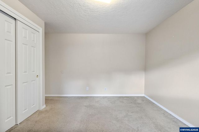 5435 Val View Dr SE, Turner, OR 97392