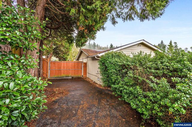 5435 Val View Dr SE, Turner, OR 97392