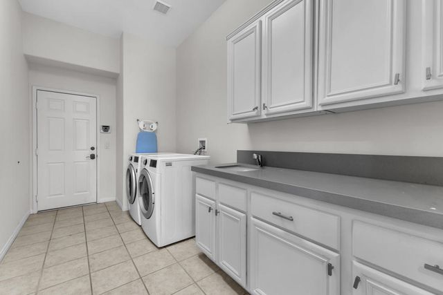 35 Calle La Reina, Rancho Mirage, CA 92270