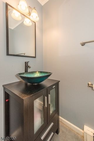 17 Village Dr, Hamburg Boro, NJ 07419