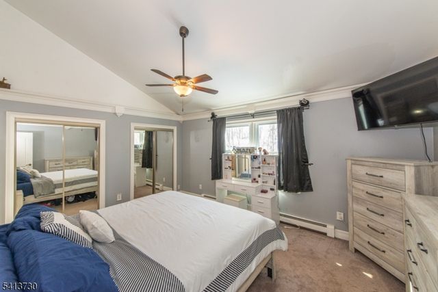 17 Village Dr, Hamburg Boro, NJ 07419