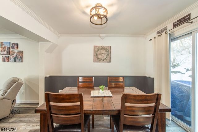 17 Village Dr, Hamburg Boro, NJ 07419