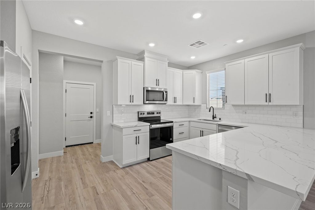 8352 Weidler Street, Las Vegas, NV 89166 — photo 4