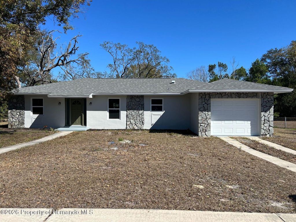 6981 Pinehurst Drive, Spring Hill, FL 34606