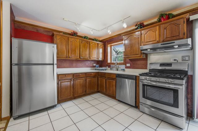 170 E ALTGELD Avenue, Glendale Heights, IL 60139