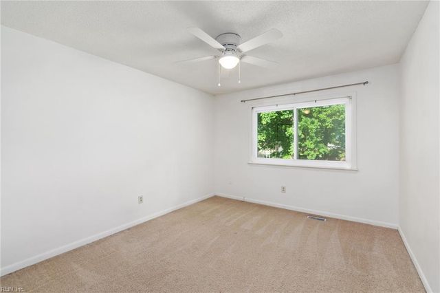 5012 Ashforth CT, Virginia Beach, VA 23462