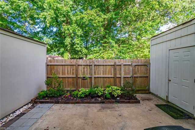 5012 Ashforth CT, Virginia Beach, VA 23462