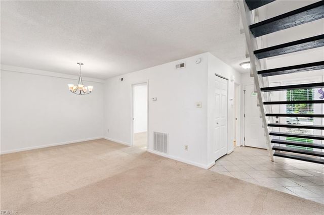 5012 Ashforth CT, Virginia Beach, VA 23462