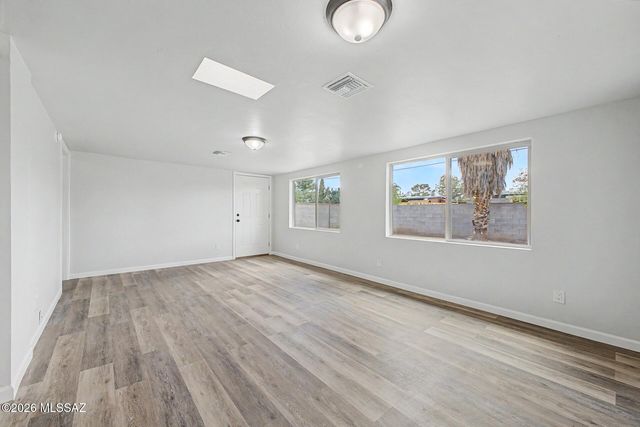 6910 E Calle Marte, Tucson, AZ 85710