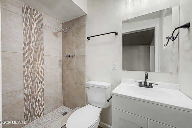 6910 E Calle Marte, Tucson, AZ 85710