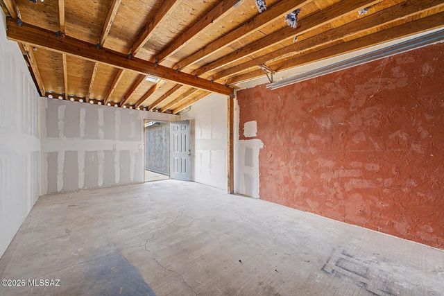 6910 E Calle Marte, Tucson, AZ 85710