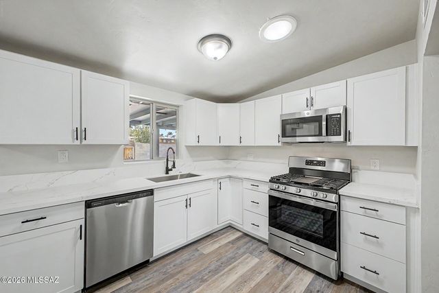 6910 E Calle Marte, Tucson, AZ 85710