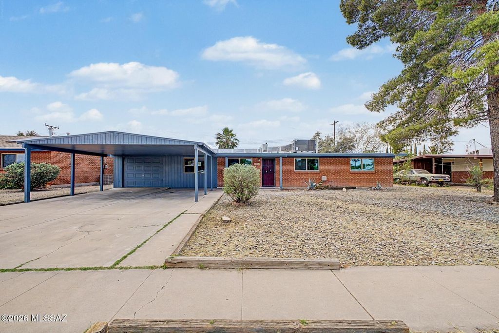 6910 E Calle Marte, Tucson, AZ 85710