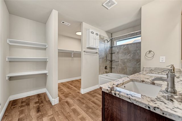 130 Worley Street, Huntsville, AR 72740