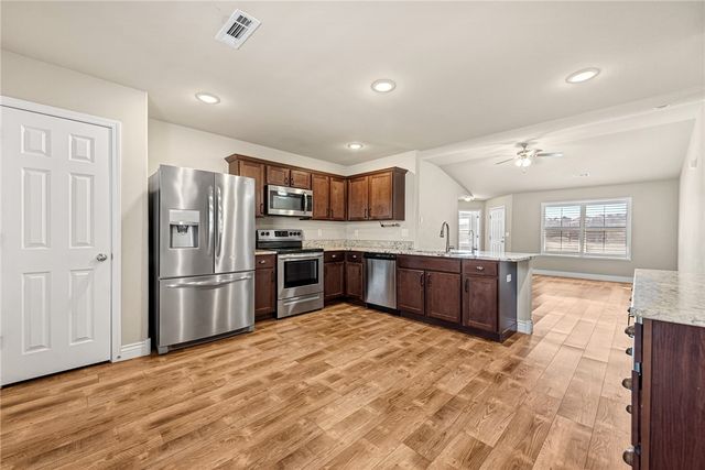 130 Worley Street, Huntsville, AR 72740