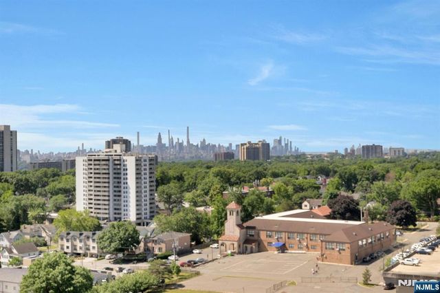 2000 Linwood Avenue 17X, Fort Lee, NJ 07024