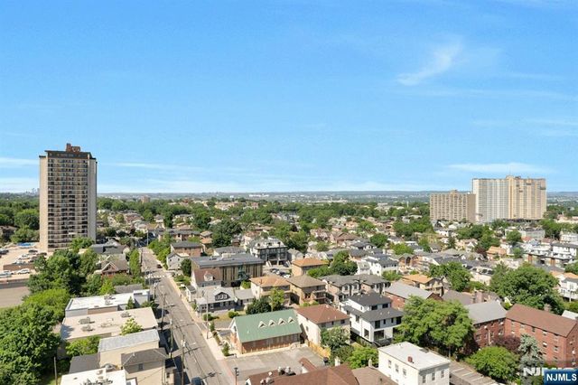 2000 Linwood Avenue 17X, Fort Lee, NJ 07024