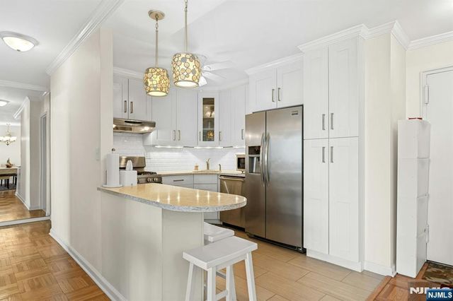 2000 Linwood Avenue 17X, Fort Lee, NJ 07024
