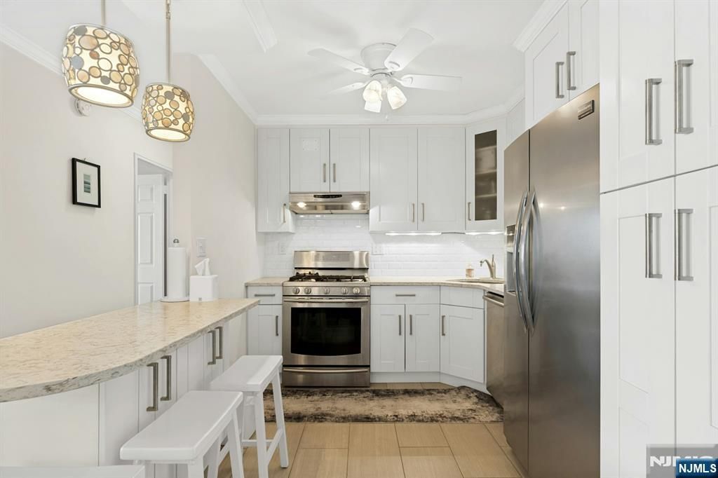 2000 Linwood Avenue 17X, Fort Lee, NJ 07024