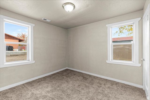 40 E MAIN ST, Grantsville, UT 84029