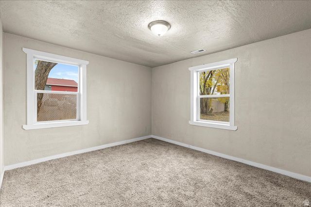 40 E MAIN ST, Grantsville, UT 84029