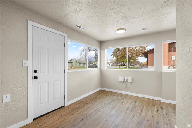 40 E MAIN ST, Grantsville, UT 84029